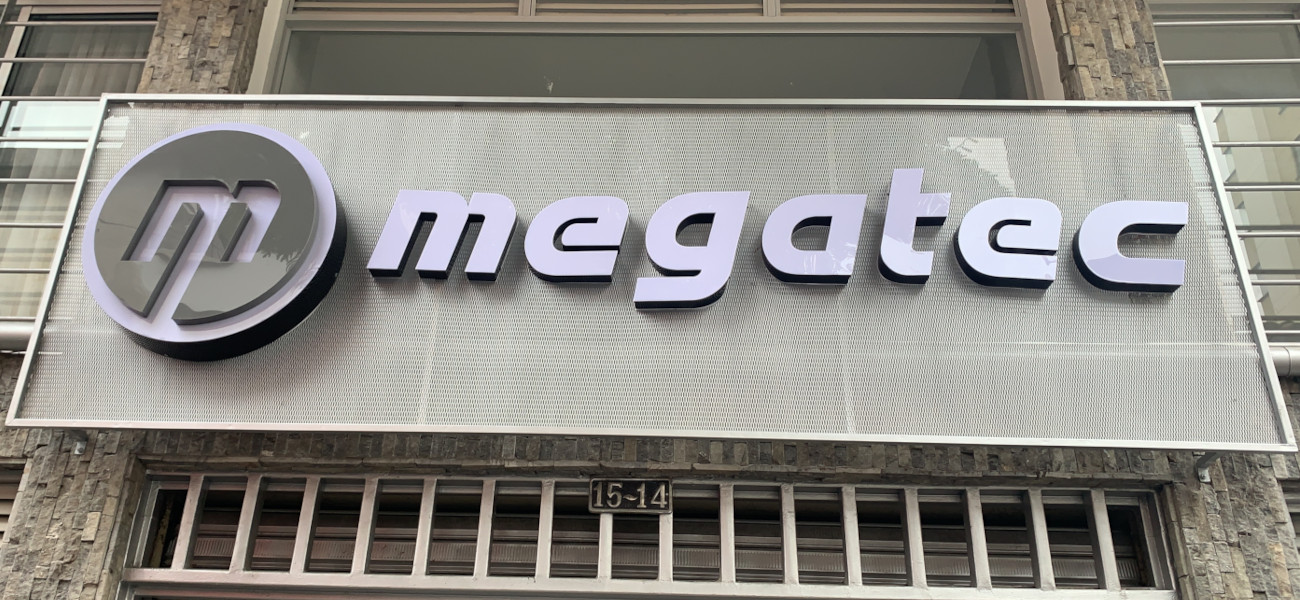 Banner Image 1